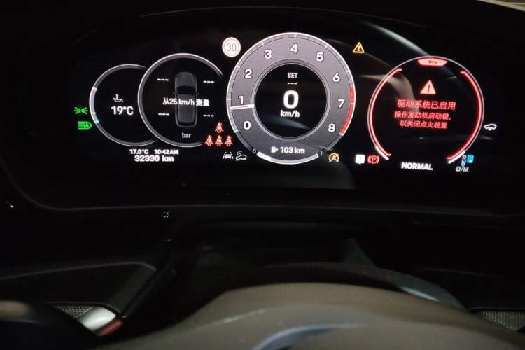 Used Porsche Cayenne 2024 Cayenne 3.0T Odometer Close Up