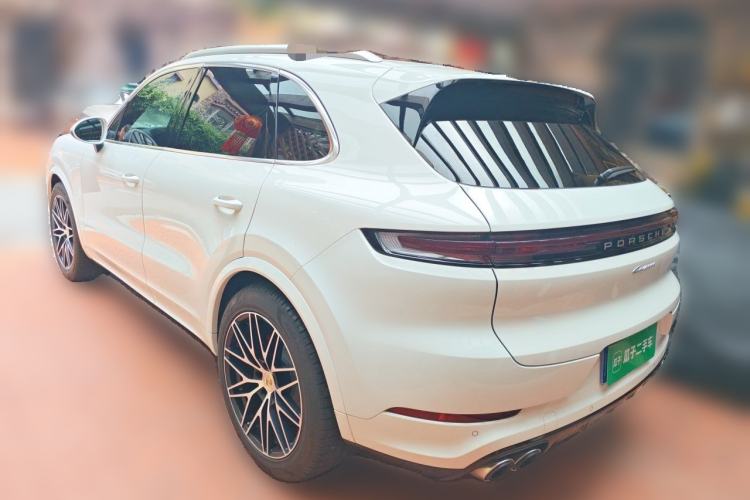 Used Porsche Cayenne 2024 Cayenne 3.0T Rear Left 45 Deg