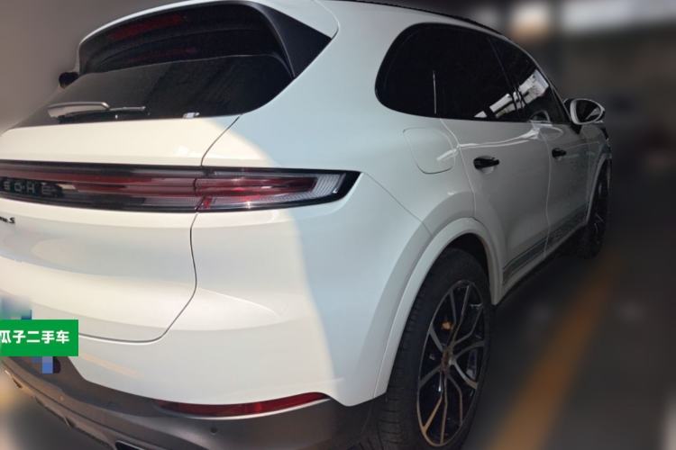 Used Porsche Cayenne 2024 Cayenne 3.0T Rear Right 45 Deg