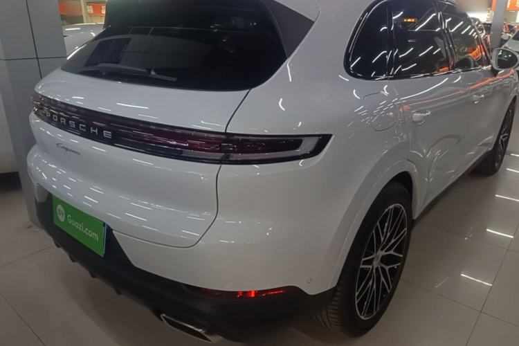 Used Porsche Cayenne 2024 Cayenne 3.0T Rear Right 45 Deg