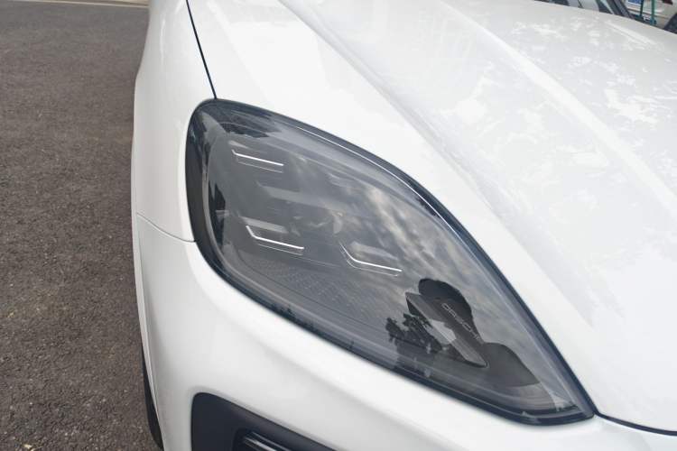 Used Porsche Cayenne 2024 Cayenne 3.0T Right Front Headlight