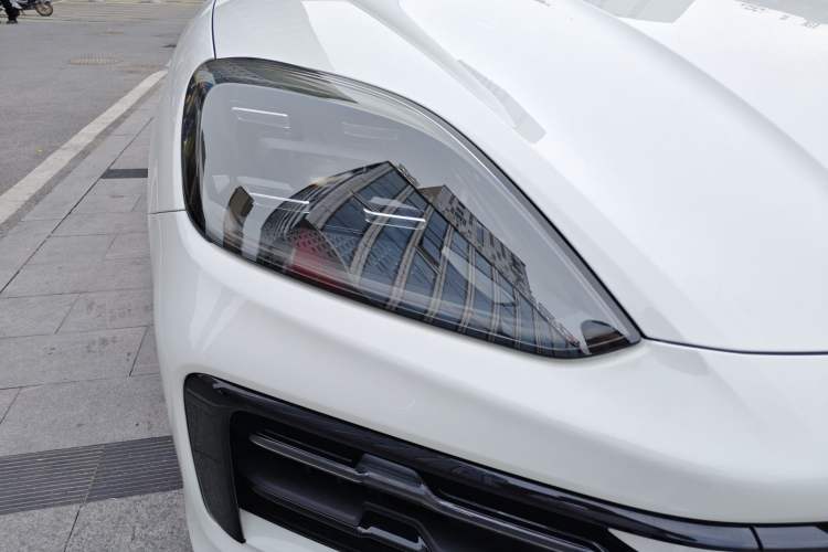 Used Porsche Cayenne 2024 Cayenne 3.0T Right Front Headlight