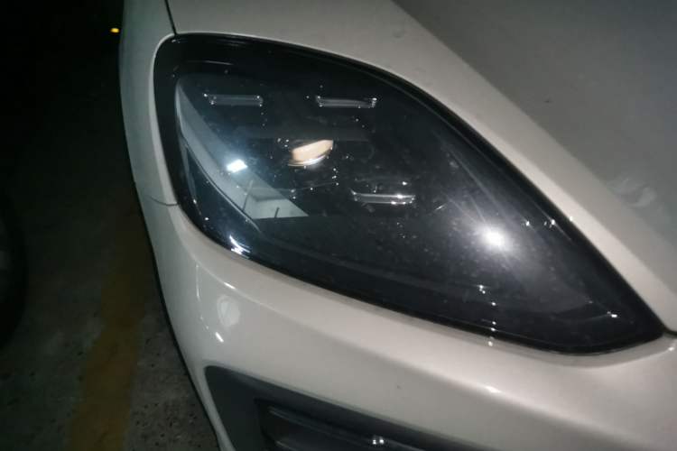 Used Porsche Cayenne 2024 Cayenne 3.0T Right Front Headlight