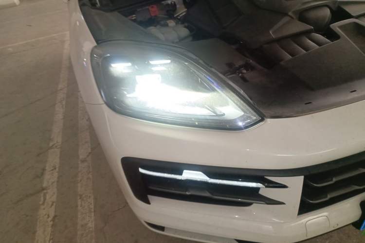 Used Porsche Cayenne 2024 Cayenne 3.0T Right Front Headlight