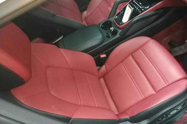 Used Porsche Cayenne 2024 Cayenne 3.0T Right Front Seat