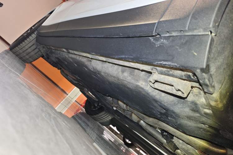 Used Porsche Cayenne 2024 Cayenne 3.0T Right Side Sill