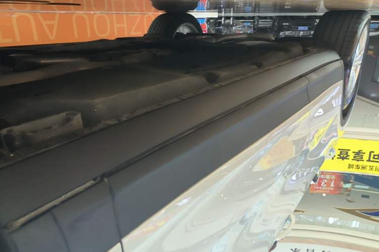 Used Porsche Cayenne 2024 Cayenne 3.0T Right Side Sill