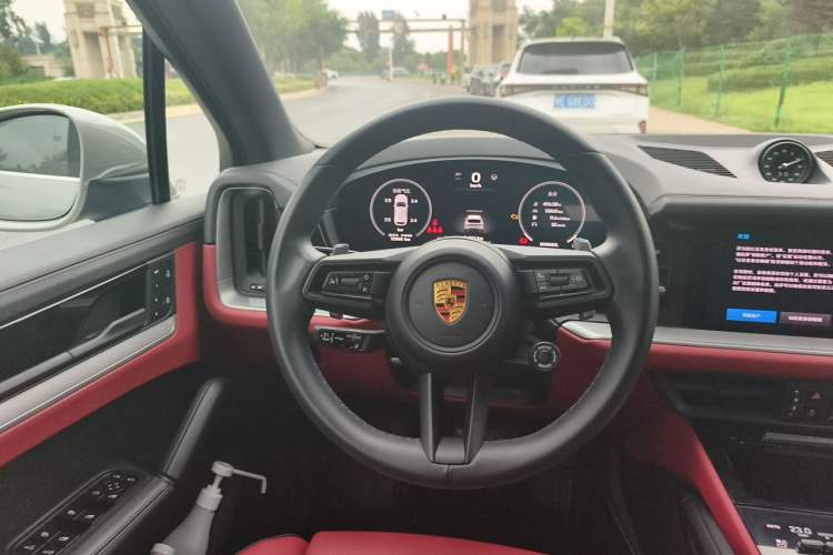 Used Porsche Cayenne 2024 Cayenne 3.0T Steering Wheel