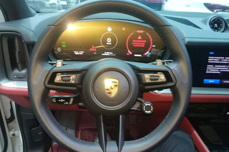 Used Porsche Cayenne 2024 Cayenne 3.0T Steering Wheel