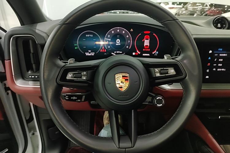Used Porsche Cayenne 2024 Cayenne 3.0T Steering Wheel