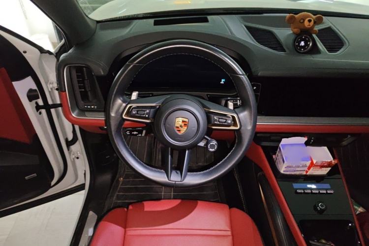 Used Porsche Cayenne 2024 Cayenne 3.0T Steering Wheel