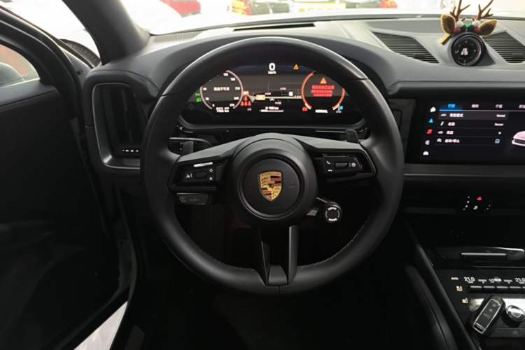 Used Porsche Cayenne 2024 Cayenne 3.0T Steering Wheel