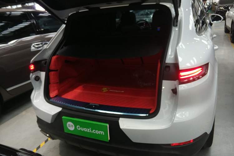 Used Porsche Cayenne 2024 Cayenne 3.0T Trunk