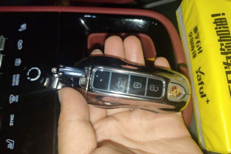 Used Porsche Cayenne 2024 Cayenne 3.0T Vehicle Key