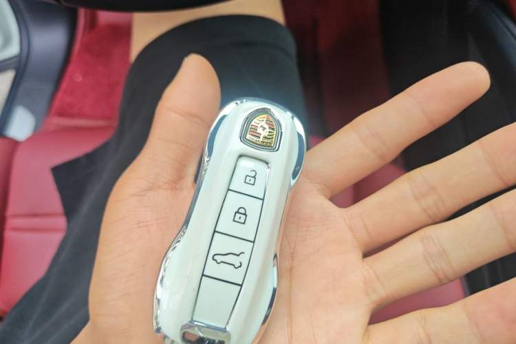 Used Porsche Cayenne 2024 Cayenne 3.0T Vehicle Key