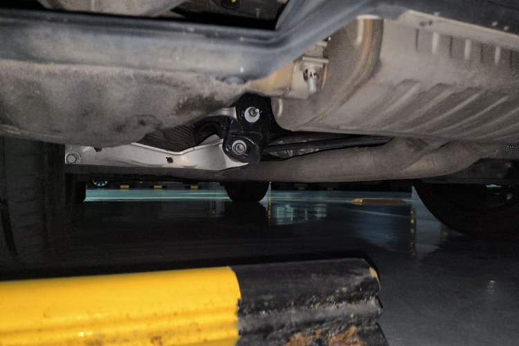 Used Porsche Cayenne 2025 Cayenne 3.0T Dream-Chasing Edition Chassis Rear Left