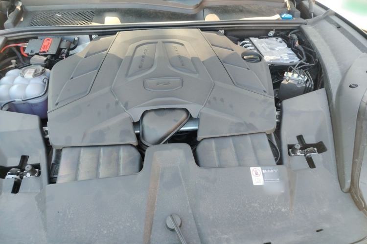 Used Porsche Cayenne 2025 Cayenne 3.0T Dream-Chasing Edition Engine Bay