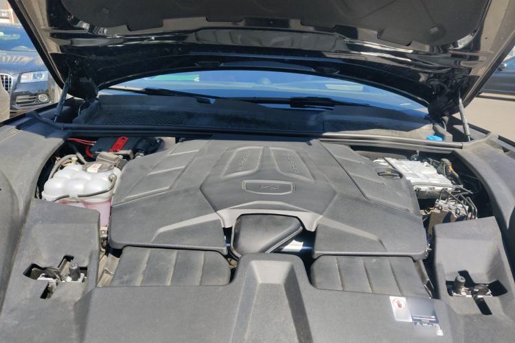 Used Porsche Cayenne 2025 Cayenne 3.0T Dream-Chasing Edition Engine Bay