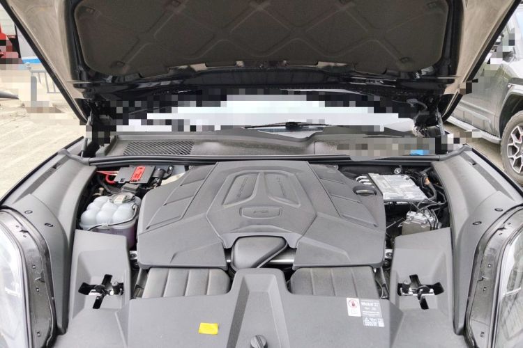 Used Porsche Cayenne 2025 Cayenne 3.0T Dream-Chasing Edition Engine Bay