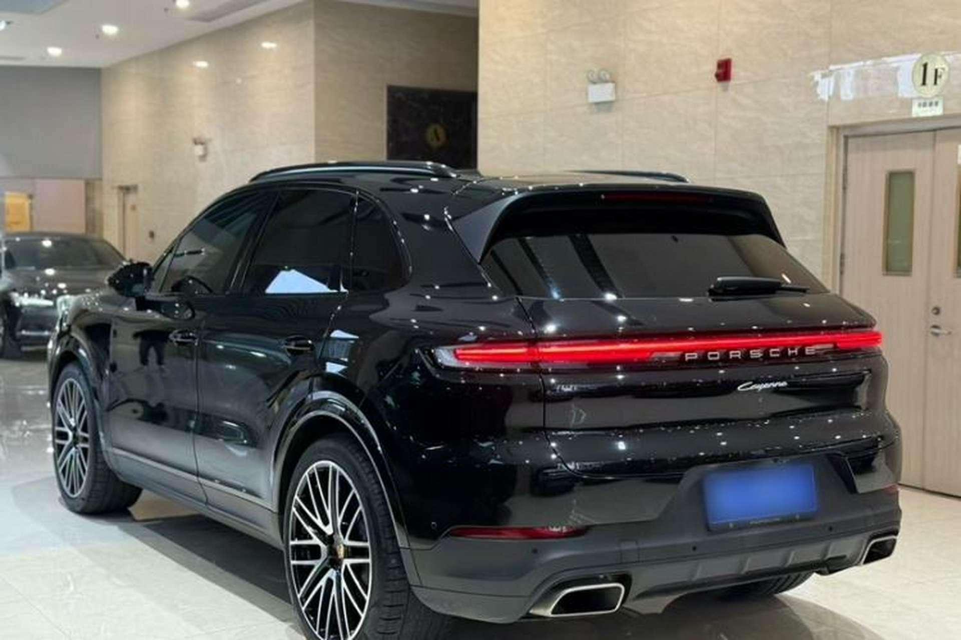 Used Porsche Cayenne 2025 Cayenne 3.0T Exterior 3