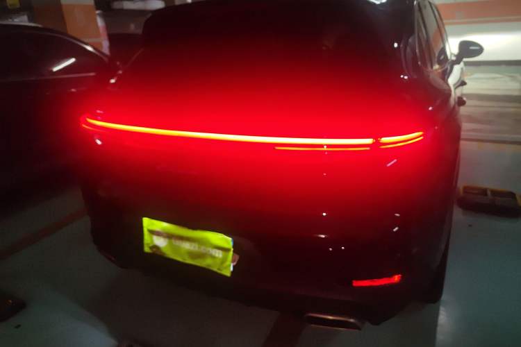 Used Porsche Cayenne 2025 Cayenne 3.0T Exterior 4