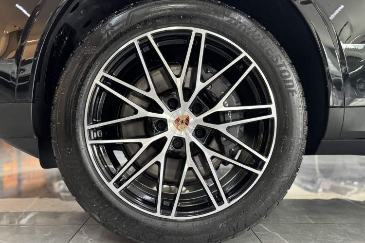 Used Porsche Cayenne 2025 Cayenne 3.0T Dream-Chasing Edition Exterior 4