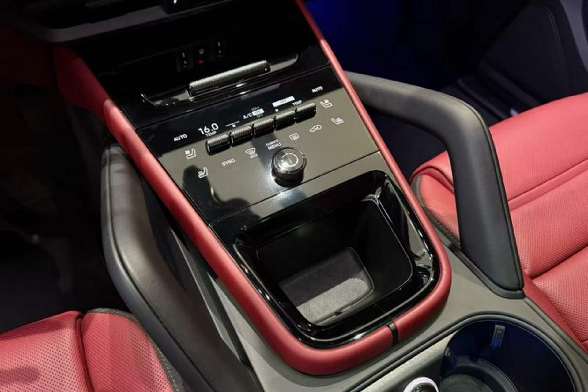 Used Porsche Cayenne 2025 Cayenne 3.0T Interior 4