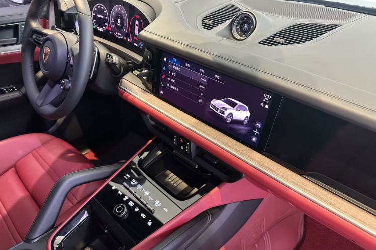 Used Porsche Cayenne 2025 Cayenne 3.0T Interior 5