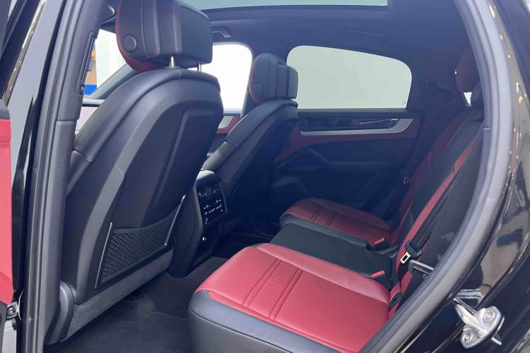 Used Porsche Cayenne 2025 Cayenne Coupé 3.0T Interior 7