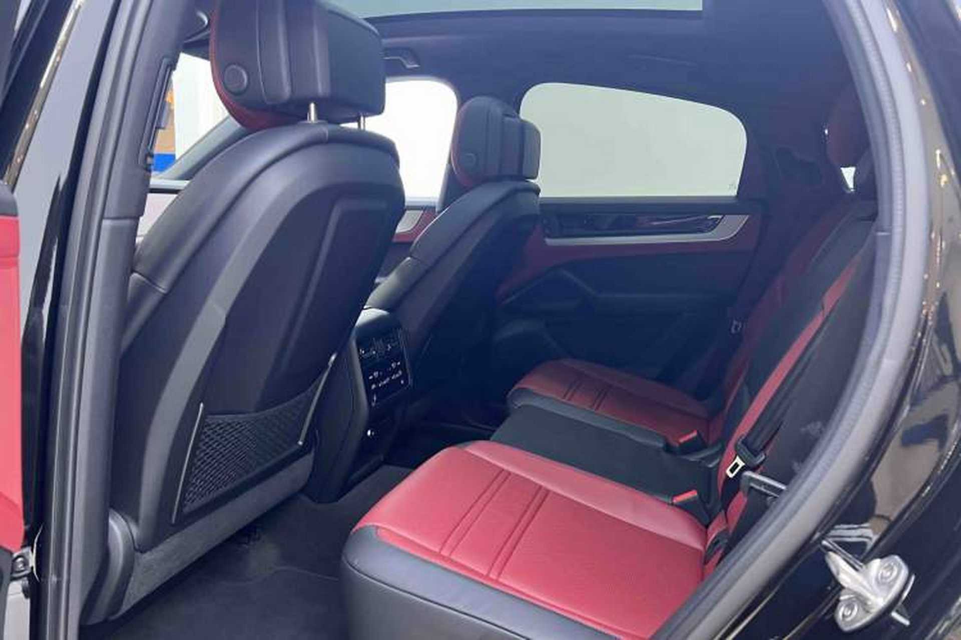 Used Porsche Cayenne 2025 Cayenne Coupé 3.0T Interior 7