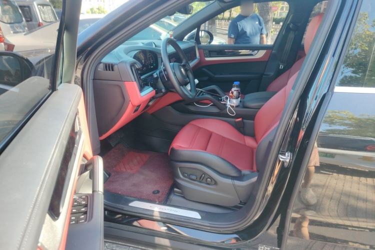 Used Porsche Cayenne 2025 Cayenne 3.0T Dream-Chasing Edition Left Front Seat