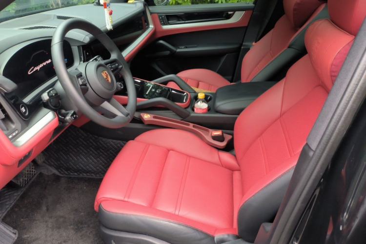 Used Porsche Cayenne 2025 Cayenne 3.0T Dream-Chasing Edition Left Front Seat