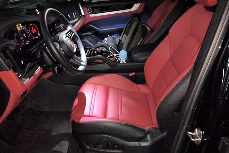 Used Porsche Cayenne 2025 Cayenne 3.0T Dream-Chasing Edition Left Front Seat