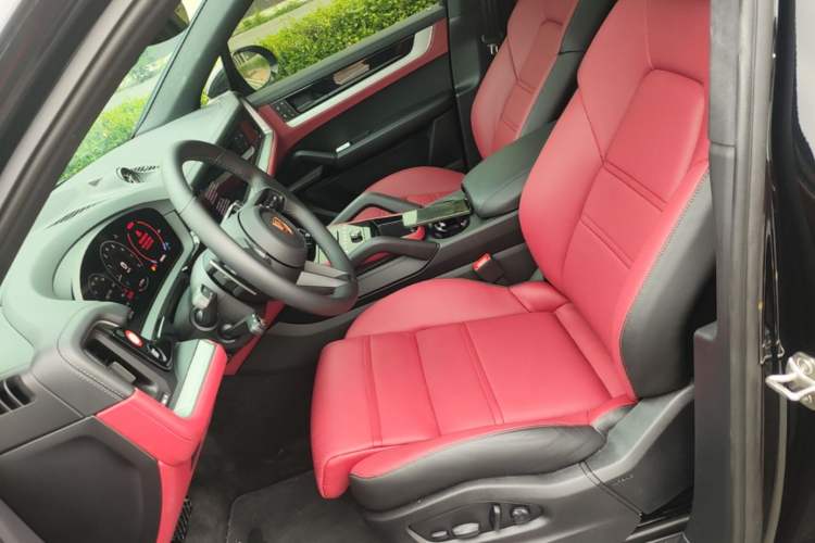 Used Porsche Cayenne 2025 Cayenne 3.0T Dream-Chasing Edition Left Front Seat