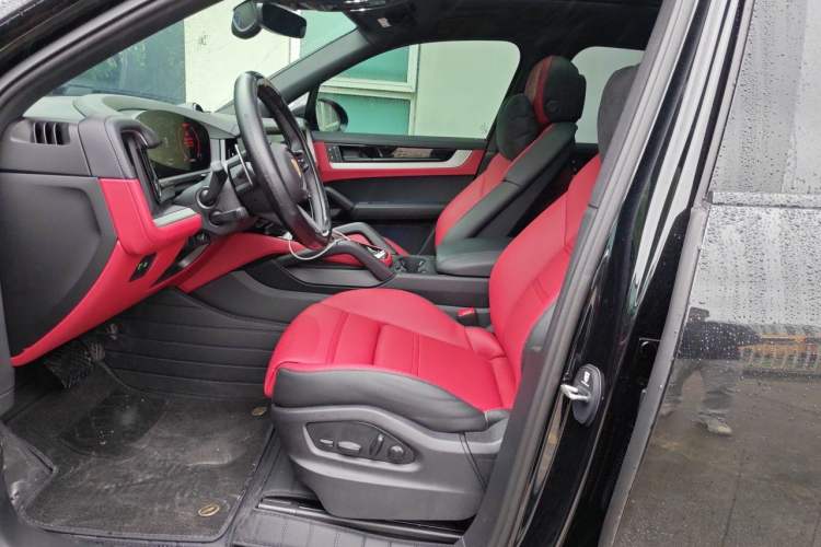 Used Porsche Cayenne 2025 Cayenne 3.0T Dream-Chasing Edition Left Front Seat