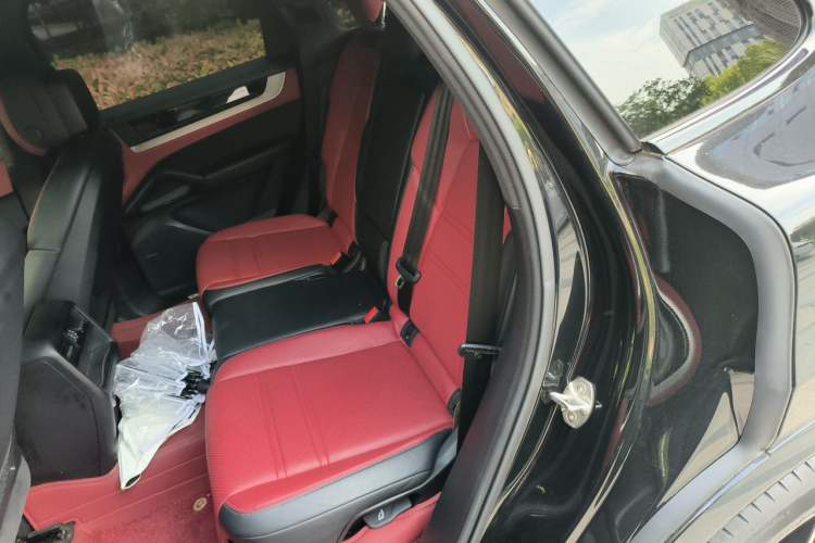 Used Porsche Cayenne 2025 Cayenne 3.0T Left Rear Seat