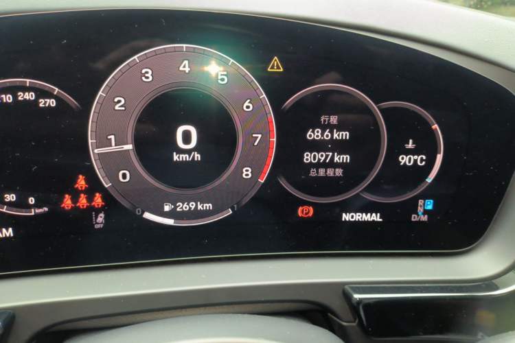Used Porsche Cayenne 2025 Cayenne 3.0T Dream-Chasing Edition Odometer Close Up