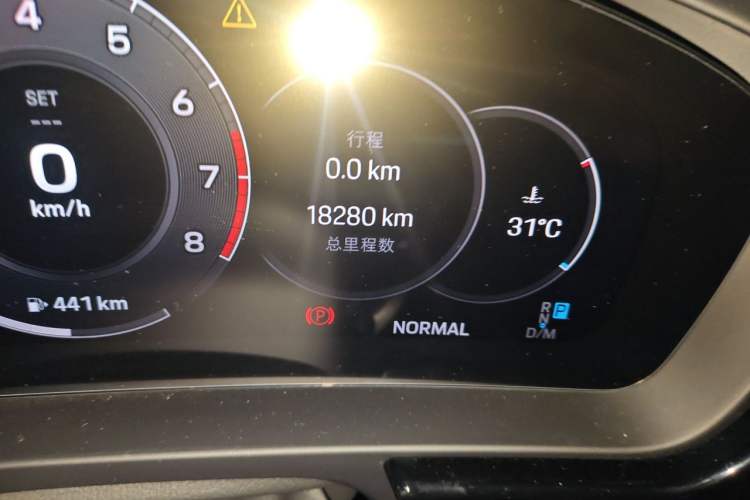 Used Porsche Cayenne 2025 Cayenne 3.0T Odometer Close Up