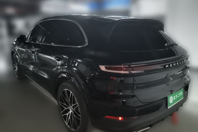 Used Porsche Cayenne 2025 Cayenne 3.0T Dream-Chasing Edition Rear Left 45 Deg