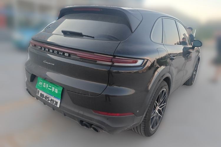 Used Porsche Cayenne 2025 Cayenne 3.0T Dream-Chasing Edition Rear Right 45 Deg