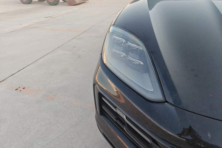 Used Porsche Cayenne 2025 Cayenne 3.0T Dream-Chasing Edition Right Front Headlight