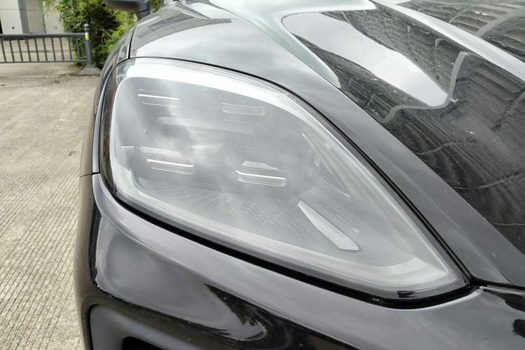 Used Porsche Cayenne 2025 Cayenne 3.0T Dream-Chasing Edition Right Front Headlight
