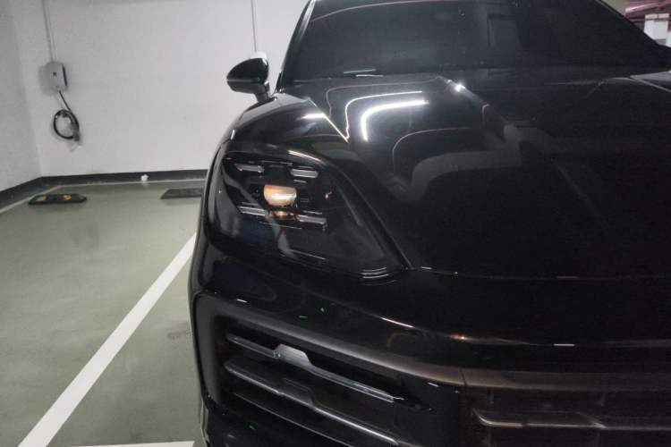 Used Porsche Cayenne 2025 Cayenne 3.0T Dream-Chasing Edition Right Front Headlight