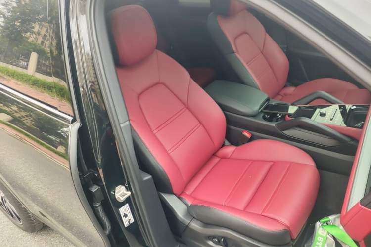 Used Porsche Cayenne 2025 Cayenne 3.0T Dream-Chasing Edition Right Front Seat