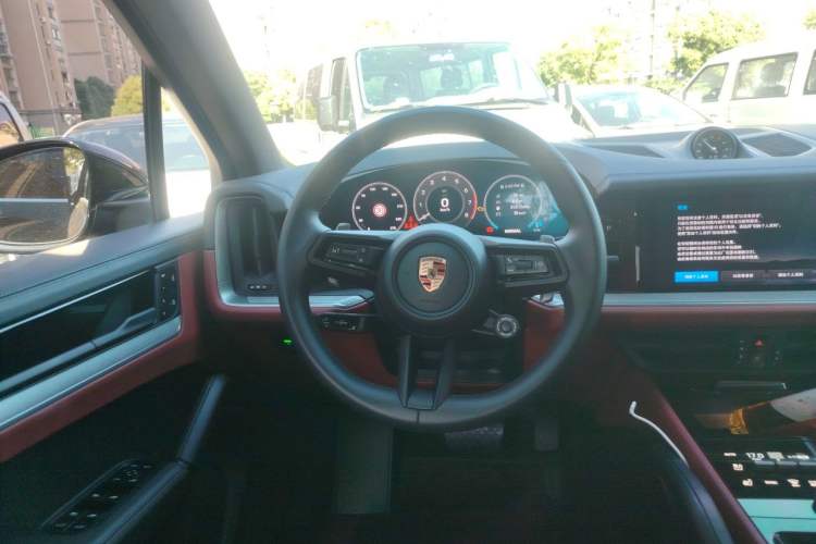 Used Porsche Cayenne 2025 Cayenne 3.0T Dream-Chasing Edition Steering Wheel