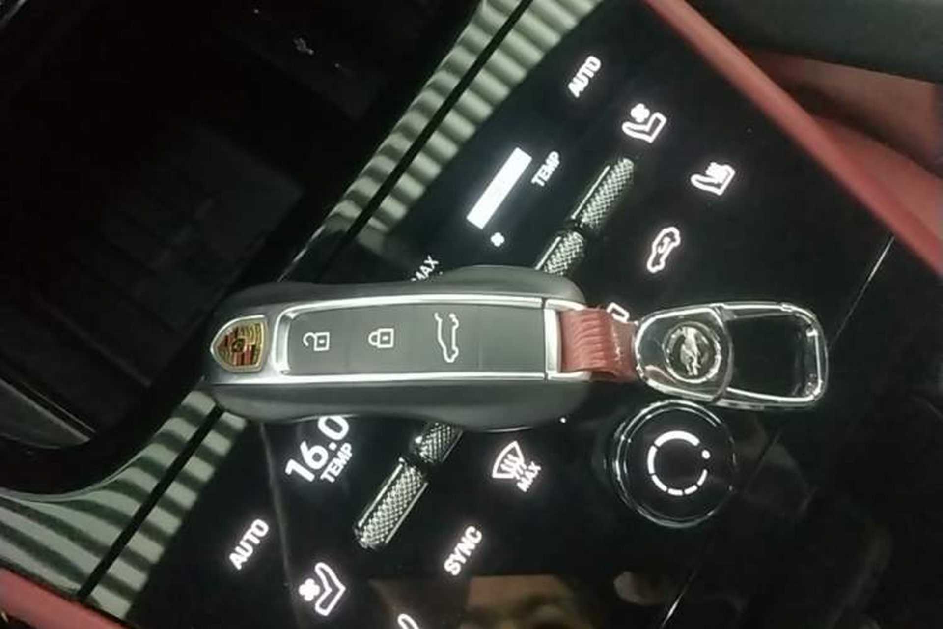 Used Porsche Cayenne 2025 Cayenne 3.0T Vehicle Key
