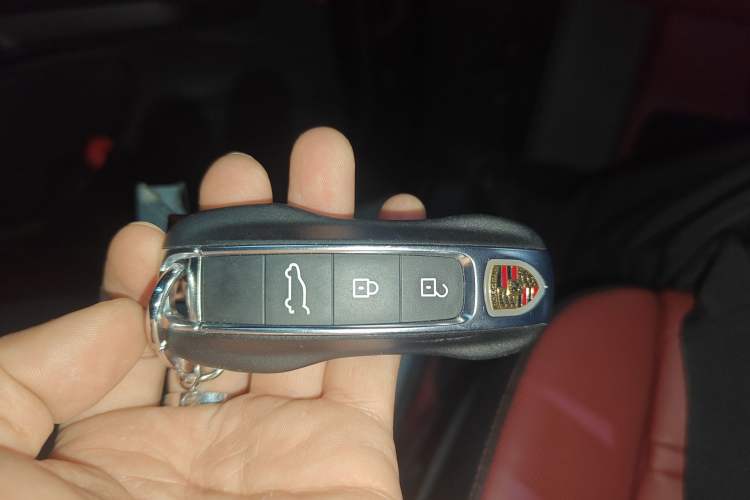 Used Porsche Cayenne 2025 Cayenne 3.0T Vehicle Key