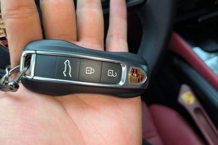 Used Porsche Cayenne 2025 Cayenne 3.0T Dream-Chasing Edition Vehicle Key