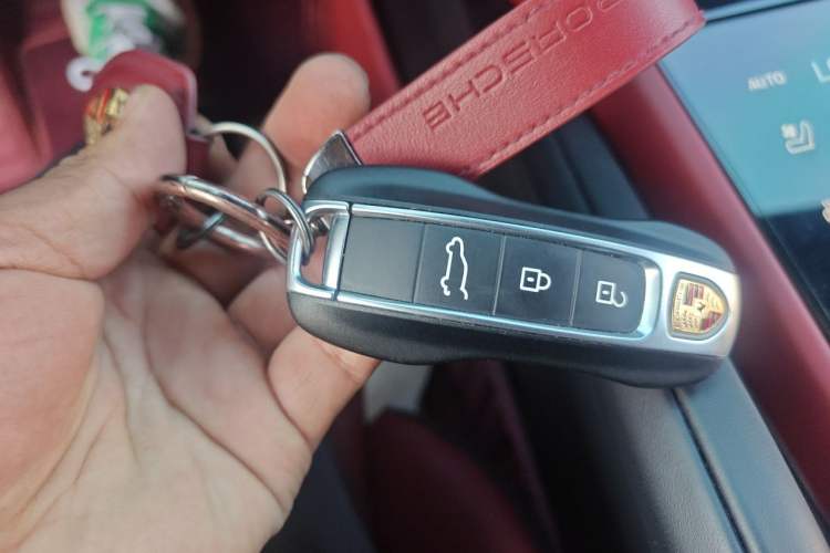 Used Porsche Cayenne 2025 Cayenne 3.0T Dream-Chasing Edition Vehicle Key