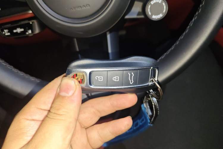 Used Porsche Cayenne 2025 Cayenne 3.0T Vehicle Key